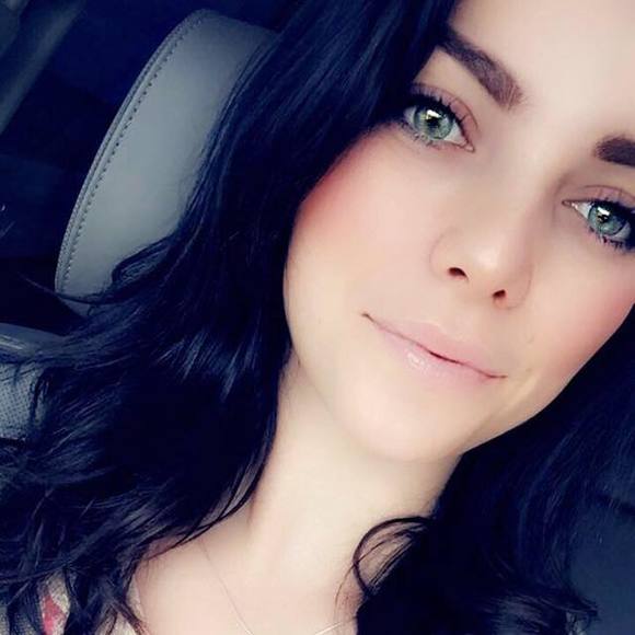 Meet your Posher, Alexis - Picture 1 of 1